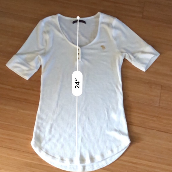 Abercrombie and Fitch Medium cream top - Picture 5 of 6